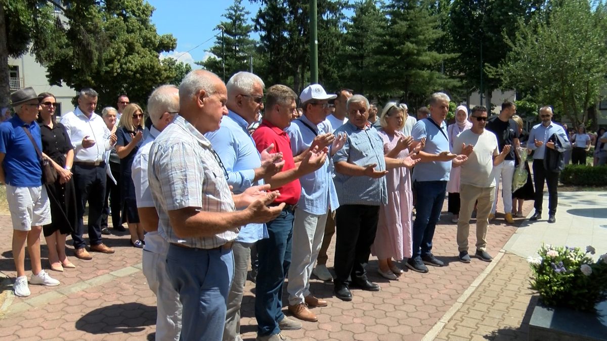 24. JUNI – DAN OPĆINE VOGOŠĆA: PROČITANA IMENA ŠEHIDA I POLOŽENO CVIJEĆE NA SPOMEN-OBILJEŽJIMA U VOGOŠĆI