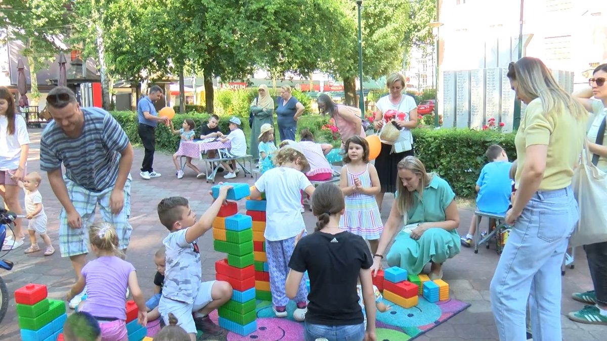 ZABAVA ZA NAJMLAĐE UZ TROPIK TEAM