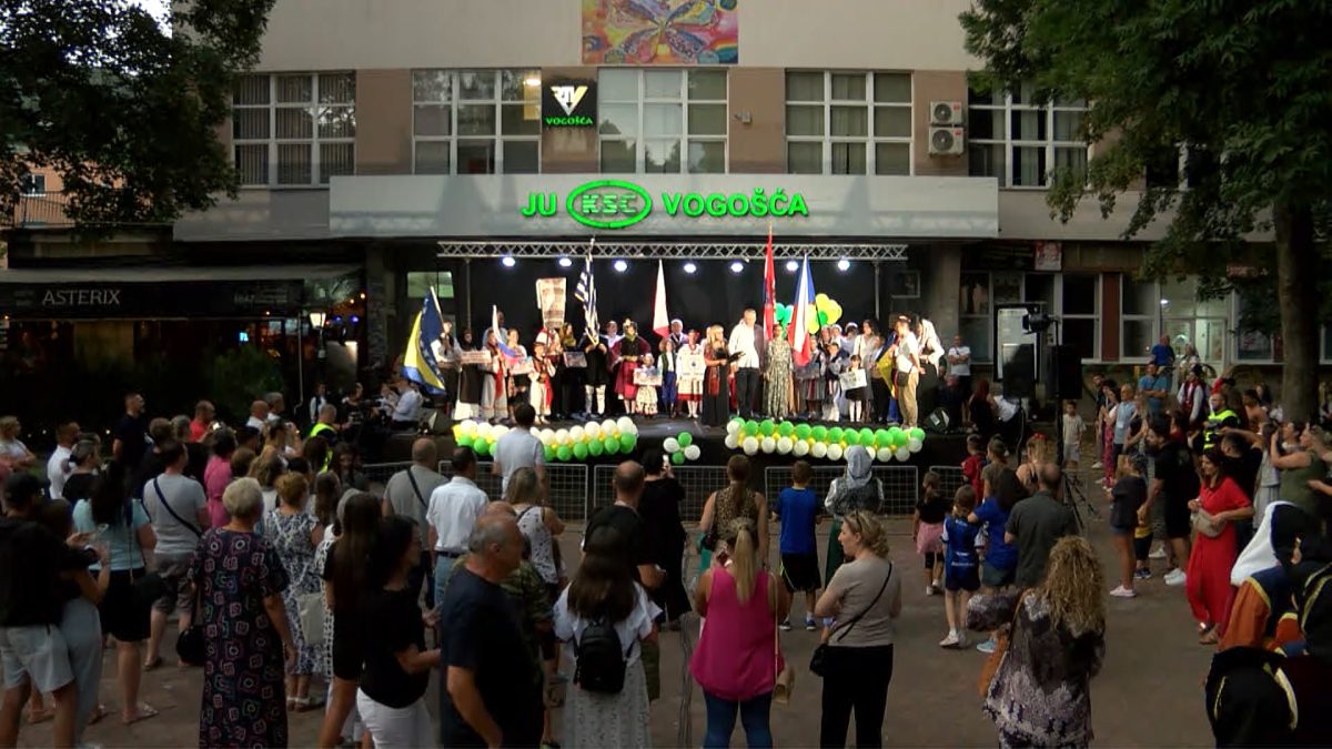 U VOGOŠĆI ODRŽAN PRVI MEĐUNARODNI DJEČIJI FESTIVAL FOLKLORA
