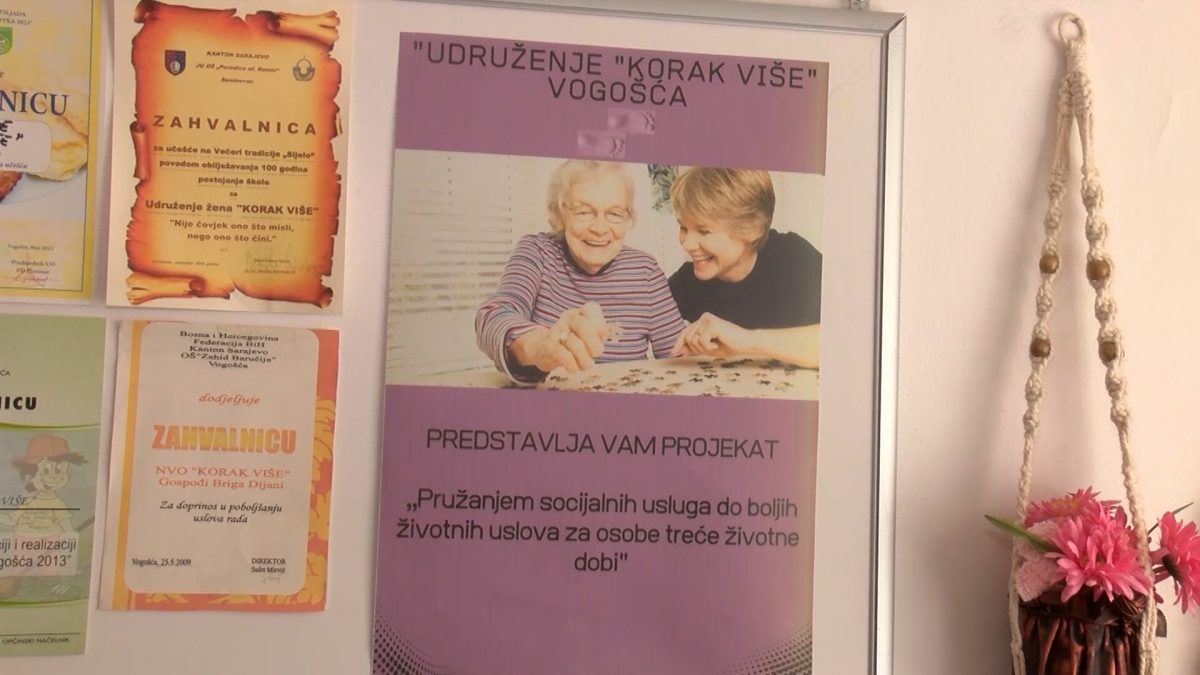 UDRUŽENJE “KORAK VIŠE” VOGOŠĆA  NASTAVLJA REALIZACIJU PROJEKTA  POD NAZIVOM “PRUŽANJEM SOCIJALNIH USLUGA DO BOLJIH ŽIVOTNIH USLOVA ZA OSOBE TREĆE ŽIVOTNE DOBI”
