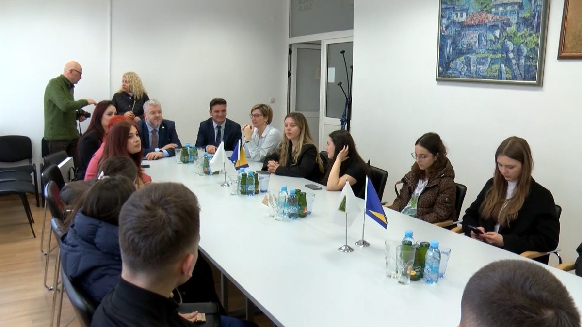 SŠC VOGOŠĆA I OVE GODINE UČESTVUJE U PROJEKTU SUPERSCHOOLS