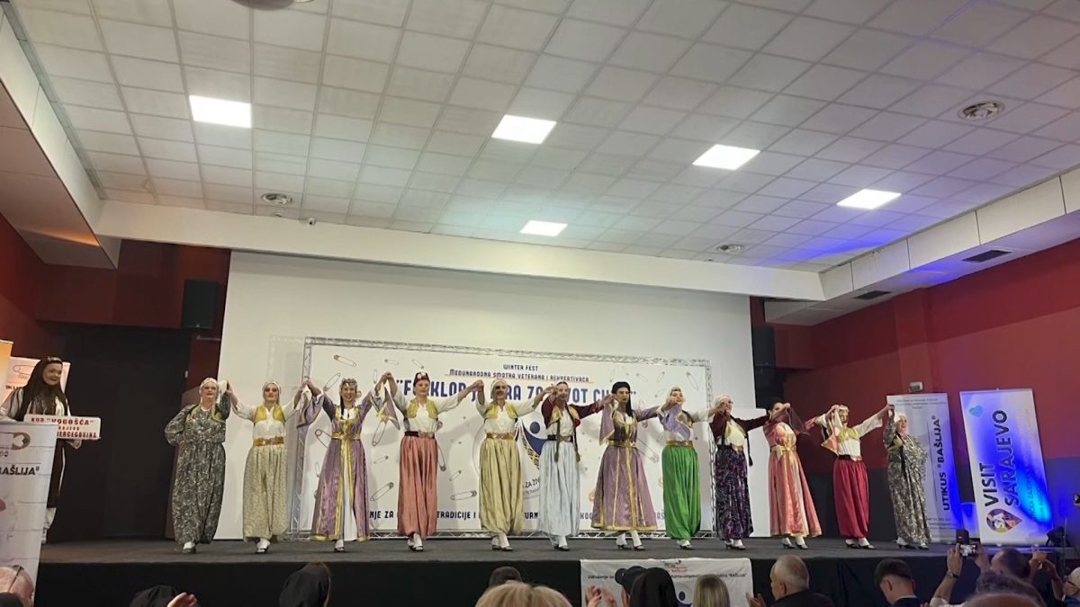 ČLANICE REKREATIVNOG ANSAMBLA KUD-A VOGOŠĆA UČESTVUJU NA 5. MEĐUNARODNOJ SMOTRI VETERANA I REKREATIVACA