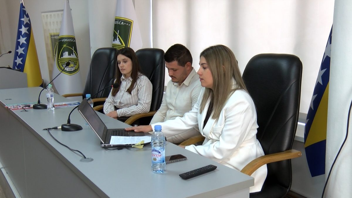 U VOGOŠĆI ODRŽAN SEMINAR POD NAZIVOM “INOVATIVNI PRISTUPI U DEFEKTOLOGIJI”