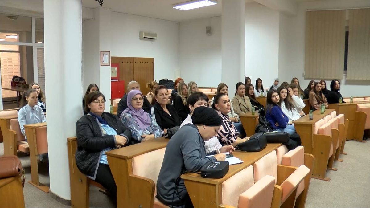 ODRŽANA PANEL DISKUSIJA „KORAK PO KORAK DO TVOJE EKONOMSKE SLOBODE”