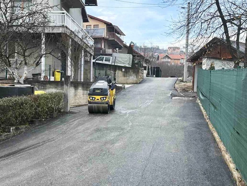 OTPOČELI RADOVI NA ASFALTIRANJU ULICE BLAGOVAC II