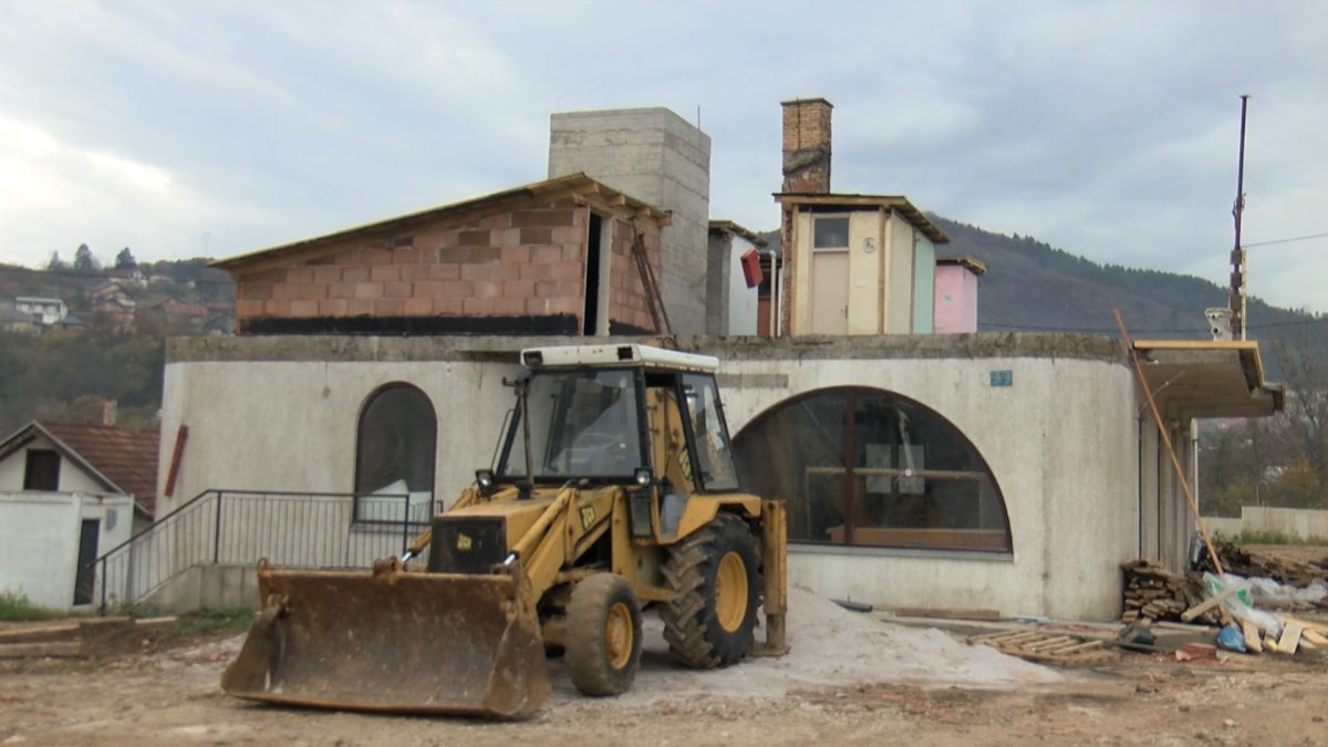RADOVI NA IZGRADNJI “MUZEJA STRADANJA GRAĐANA BIH” U VOGOŠĆI JOŠ UVIJEK TRAJU