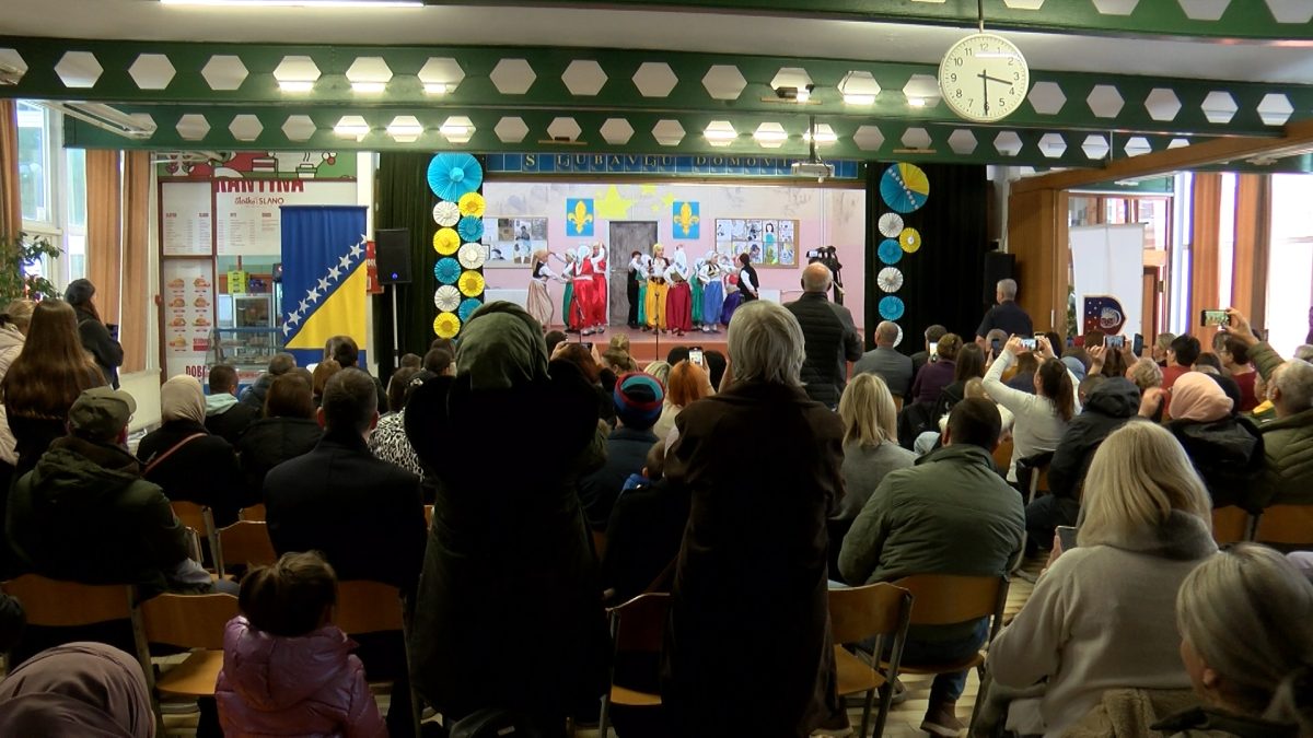 U HOTONJU SVEČANO POVODOM DANA DRŽAVNOSTI BiH