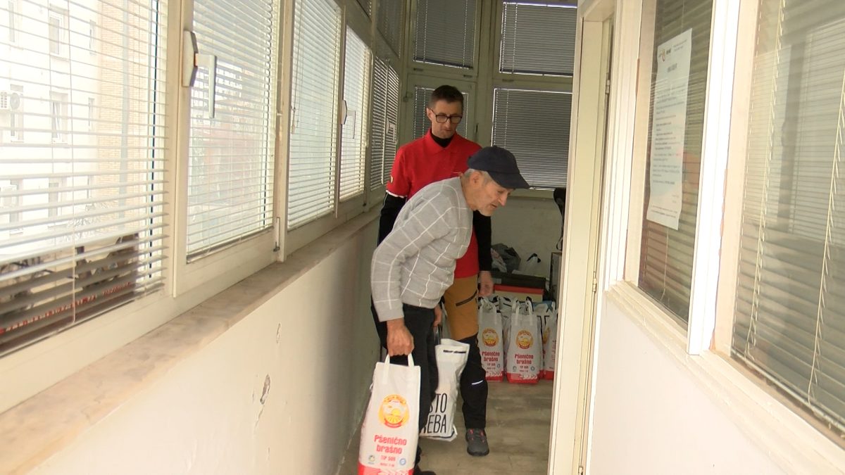 MDD “MERHAMET” VOGOŠĆA ORGANIZOVAO JOŠ JEDNU PODJELU PAKETA