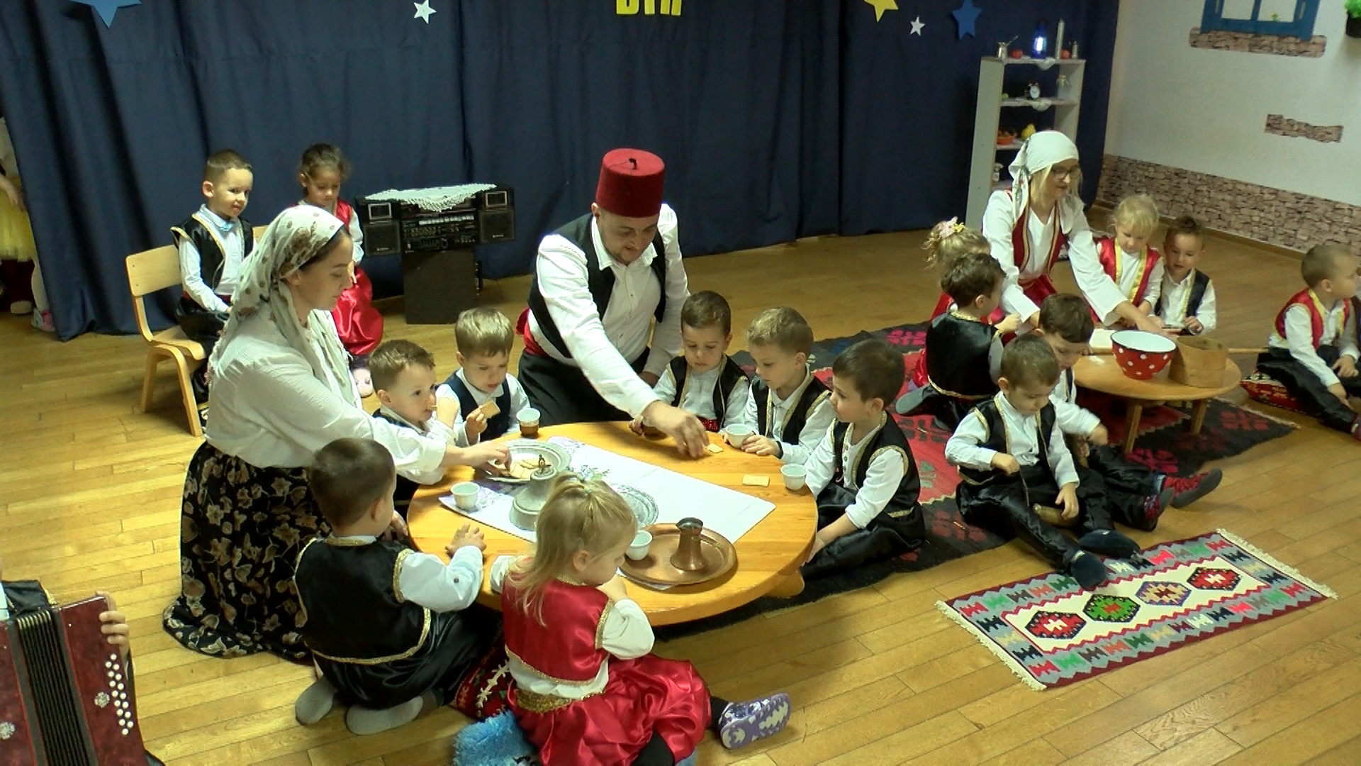 MALIŠANI VRTIĆA “LJILJANI“ OBILJEŽILI DAN DRŽAVNOSTI BOSNE I HERCEGOVINE