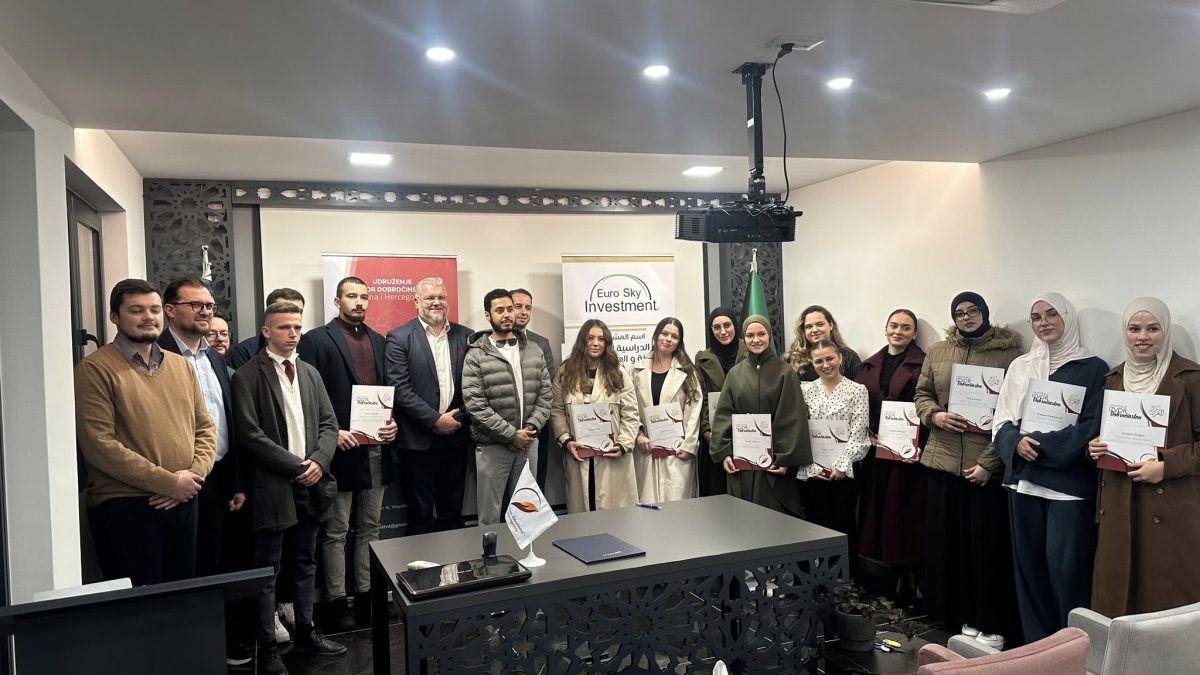 UDRUŽENJE “IZVOR DOBROČINSTVA”: UPRILIČENO SVEČANO POTPISIVANJE UGOVORA O STIPENDIRANJU