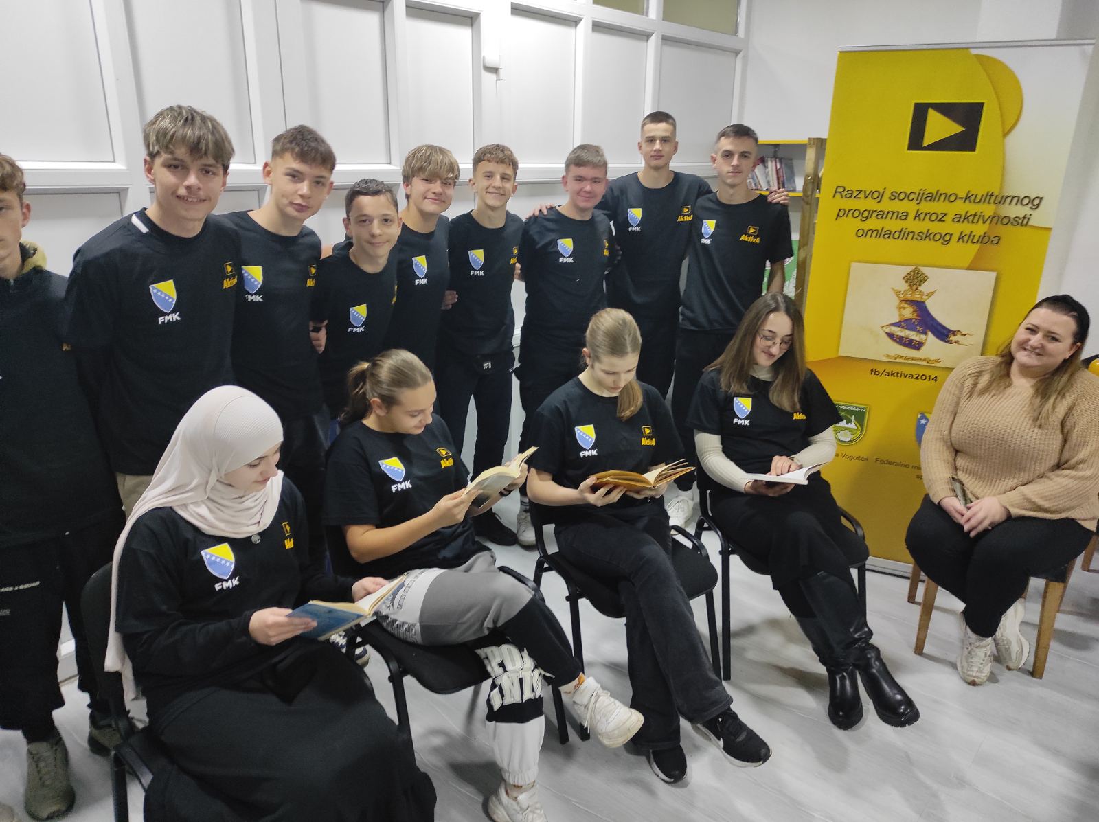 MINI BIBLIOTEKA OMLADINSKOG KLUBA, “AKTIVA 2014” OKUPLJA MLADE I DJECU