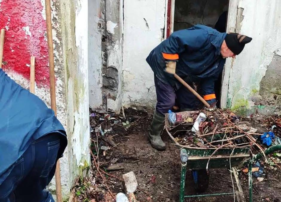 PRIPADNICI CIVILNE ZAŠTITE OČISTILI I ZATVORILI BUNKER U SEMIZOVCU