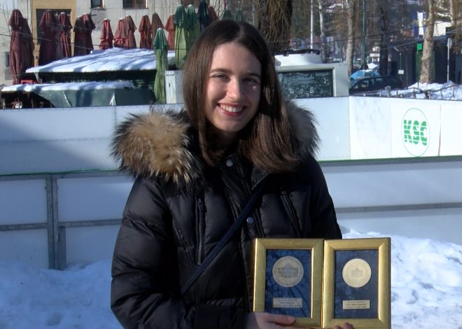 VOGOŠĆANKA ELMA AHMETOVIĆ DOBITNICA DVOSTRUKE ZLATNE ZNAČKE UNIVERZITETA U SARAJEVU