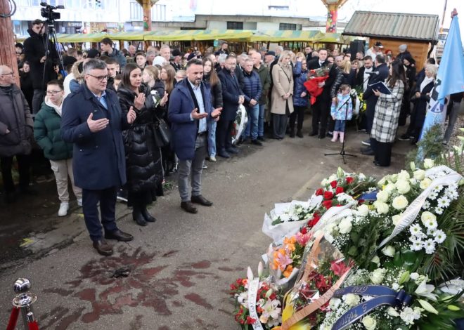 32. GODIŠNJICA MASAKRA NA MARKALAMA: PREDSTAVNICI OPĆINE VOGOŠĆA ODALI POČAST UBIJENIM SARAJLIJAMA