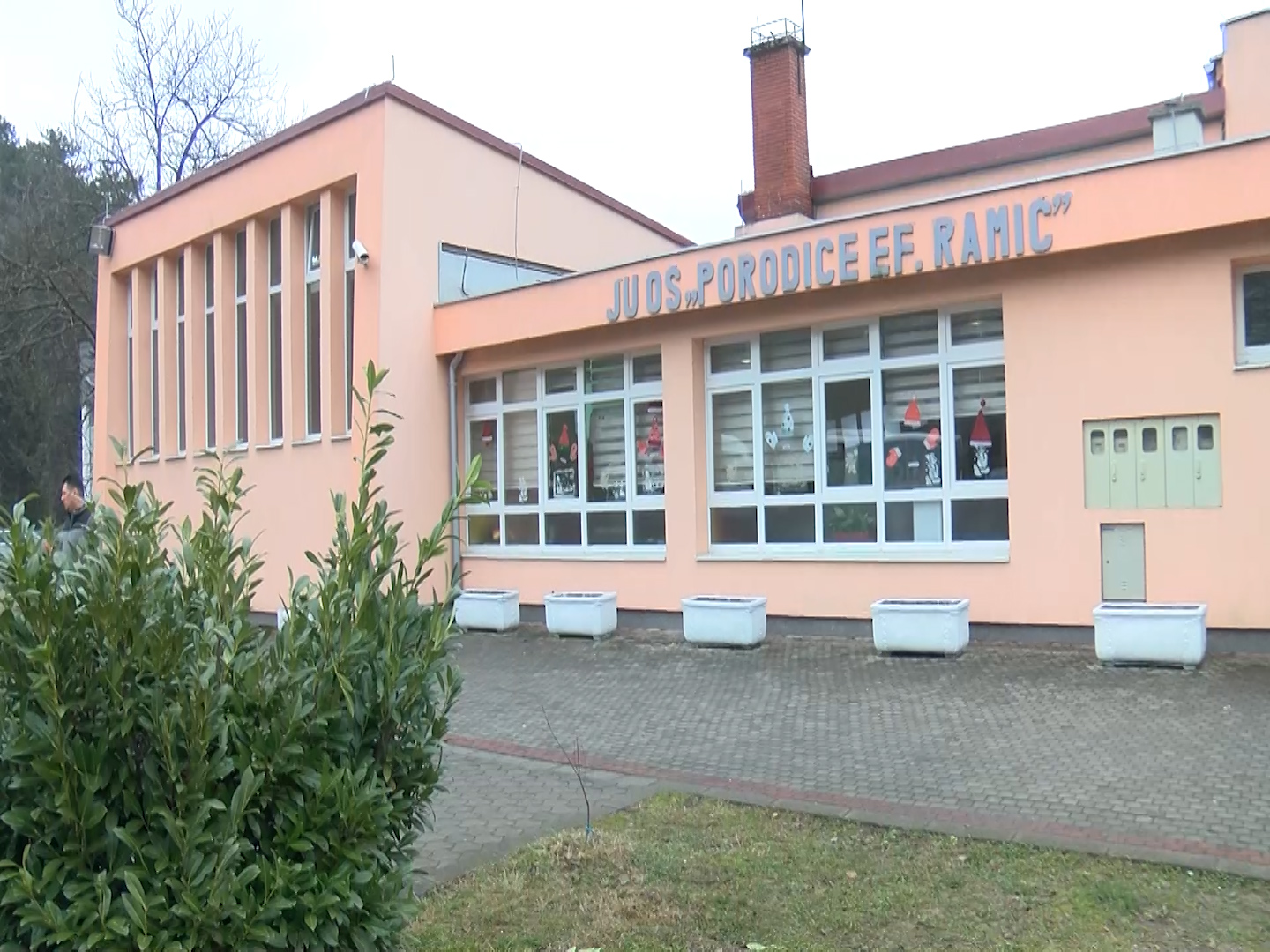 OŠ “PORODICE EFENDIJE RAMIĆ” SIGURNO I POTICAJNO MJESTO ZA 342 UČENIKA