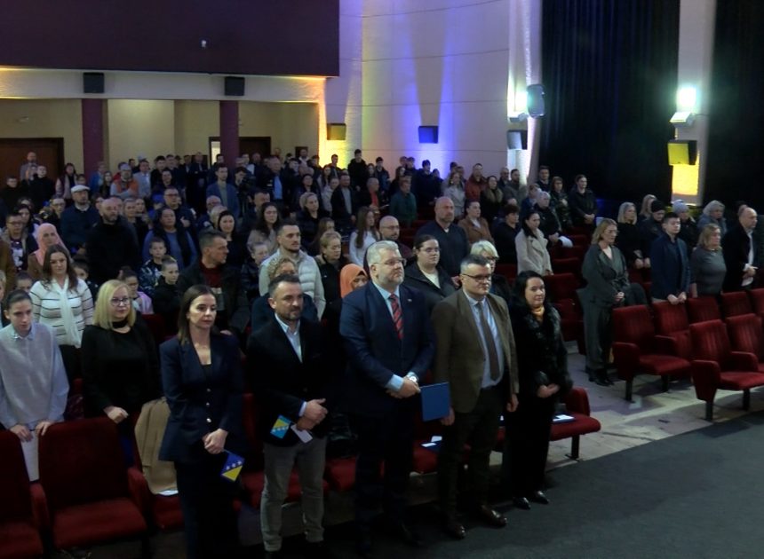 U POVODU DANA NEZAVISNOSTI BIH ODRŽANA SVEČANA SJEDNICA OPĆINSKOG VIJEĆA VOGOŠĆA