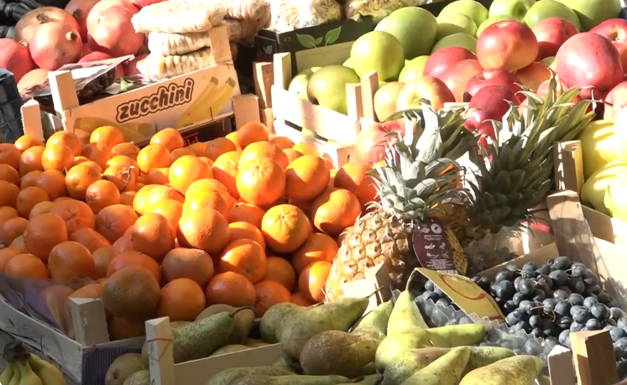 POSKUPLJENJA NA PIJACI: ZA ISTI NOVAC DANAS MNOGO MANJE NAMIRNICA