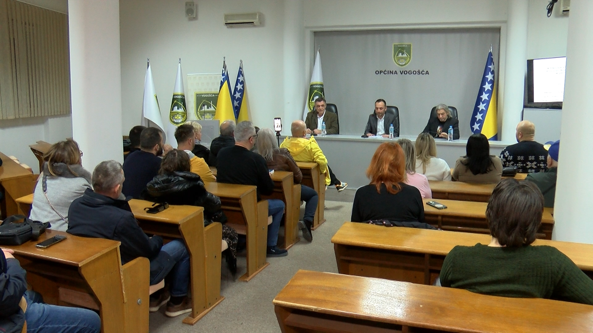 ODRŽANA PANEL DISKUSIJA MLADIH ANTIFAŠISTA U VOGOŠĆI