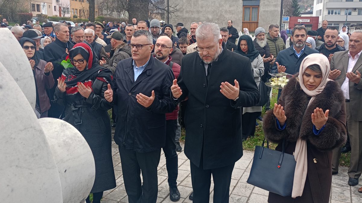 DELEGACIJE OPĆINE VOGOŠĆA I KOORDINACIJE BORAČKIH UDRUŽENJA DOSTOJANSTVENO OBILJEŽILE DAN ŠEHIDA