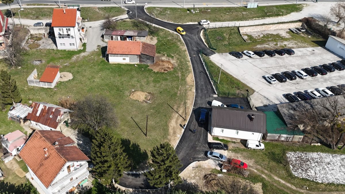 ASFALTIRANA DIONICA ULICE IGMANSKA U DUŽINI 110 METARA, U TOKU PRIPREMNI RADOVI U ULICI GAREŽ