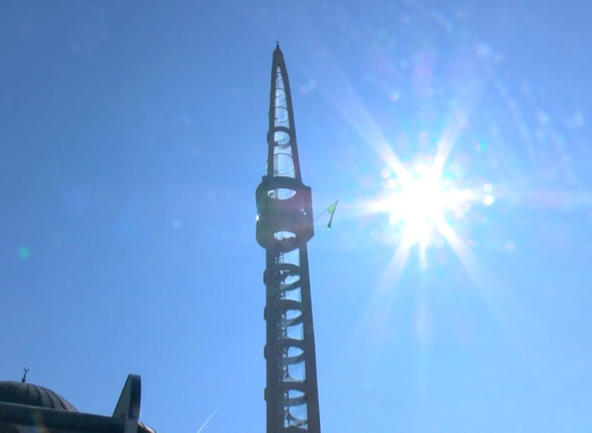 VEČERAS MUSLIMANI OBILJEŽAVAJU LEJLETUL-KADR, NOĆ KOJA JE VRIJEDNIJA OD HILJADU MJESECI