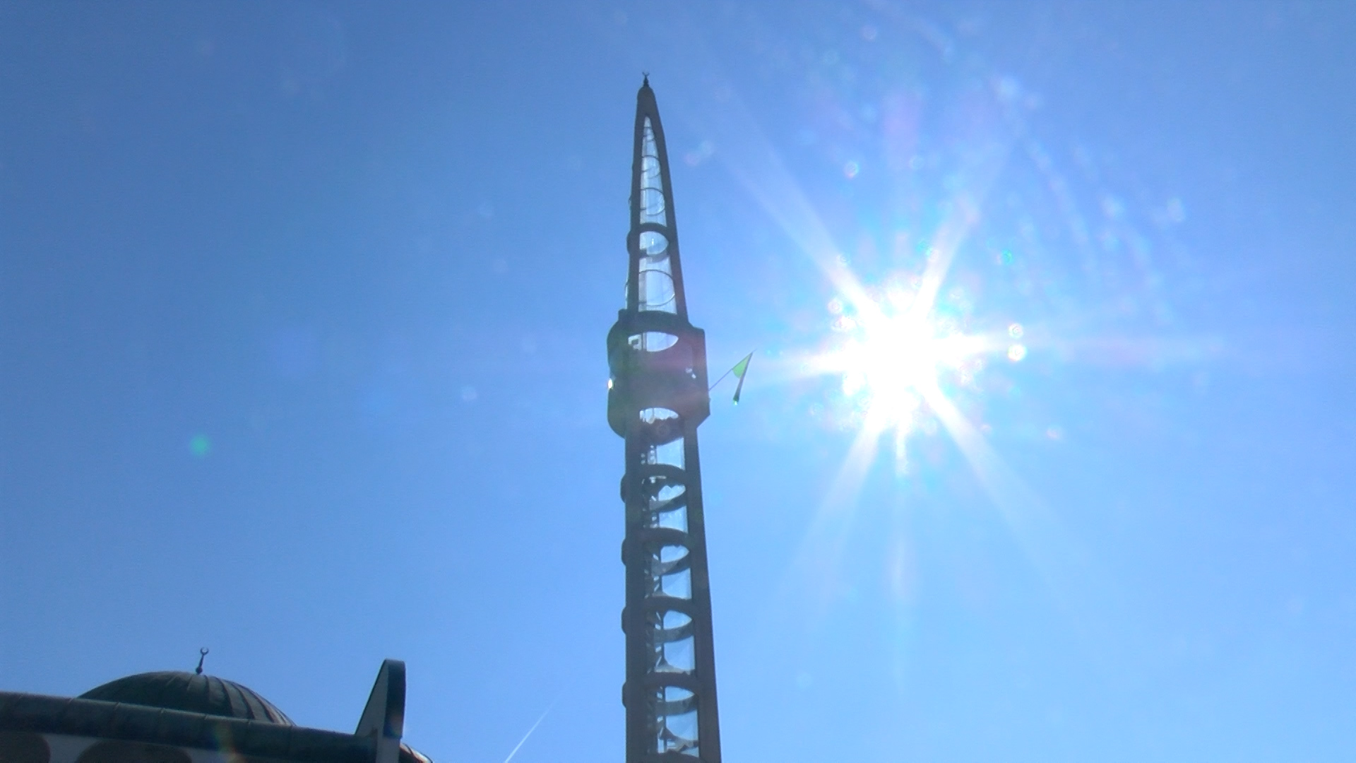 VEČERAS MUSLIMANI OBILJEŽAVAJU LEJLETUL-KADR, NOĆ KOJA JE VRIJEDNIJA OD HILJADU MJESECI