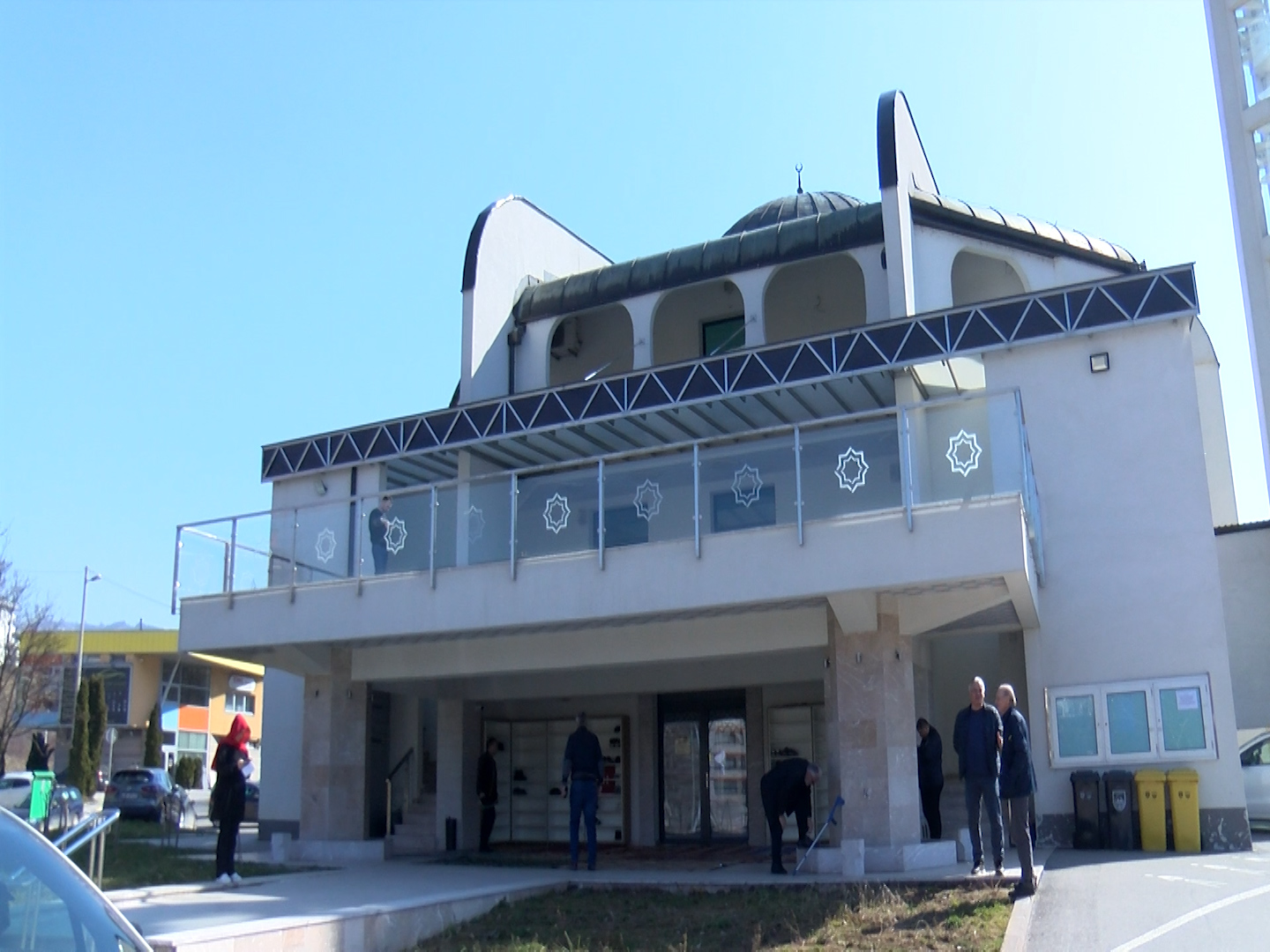 DUHOVNE AKTIVNOSTI I POSEBNA NOĆ LEJLETUL BEDRA U CENTRALNOJ DŽAMIJI U VOGOŠĆI