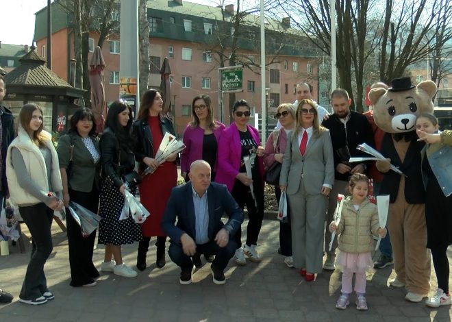 PODJELOM KARANFILA SUGRAĐANKAMA ČESTITALI 8. MART