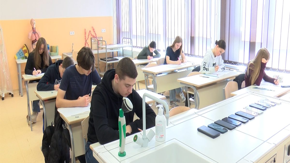 OPĆINSKO TAKMIČENJE IZ MATEMATIKE, UČESTVOVALI UČENICI PET OSNOVNIH ŠKOLA SA PODRUČJA VOGOŠĆE
