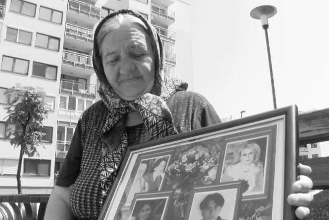 ODLAZE, JEDNA PO JEDNA – PREMINULA MAJKA SREBRENICE MUNEVERA GABELJIĆ, U GENOCIDU IZGUBILA MUŽA I DVA SINA