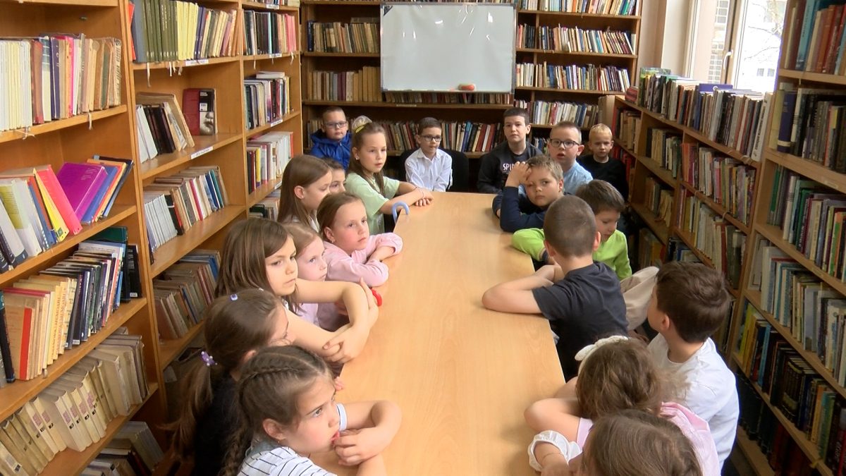 UČENICI I-3 ODJELJENJA OŠ “ZAHID BARUČIJA” POSJETILI BIBLIOTEKU JU KSC VOGOŠĆA