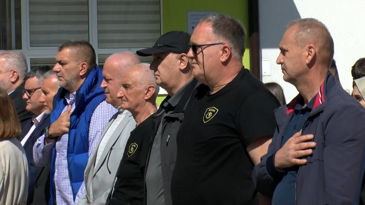 OBILJEŽENA 34. GODIŠNJICA SPECIJALNE JEDINICE MUP-a RBiH, ODREDA POLICIJE „BOSNA“ U OŠ „MIRSAD PRNJAVORAC“