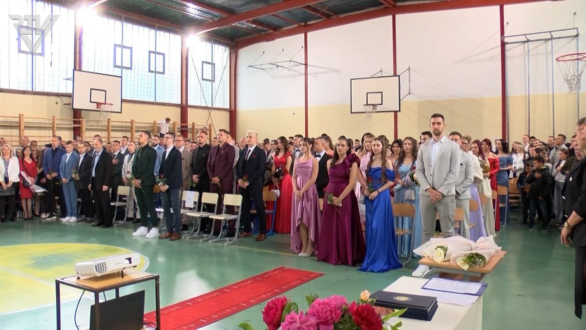 SREDNJOŠKOLSKI  CENTAR VOGOŠĆA ISPRAĆA JOŠ JEDNU GENERACIJU MATURANATA