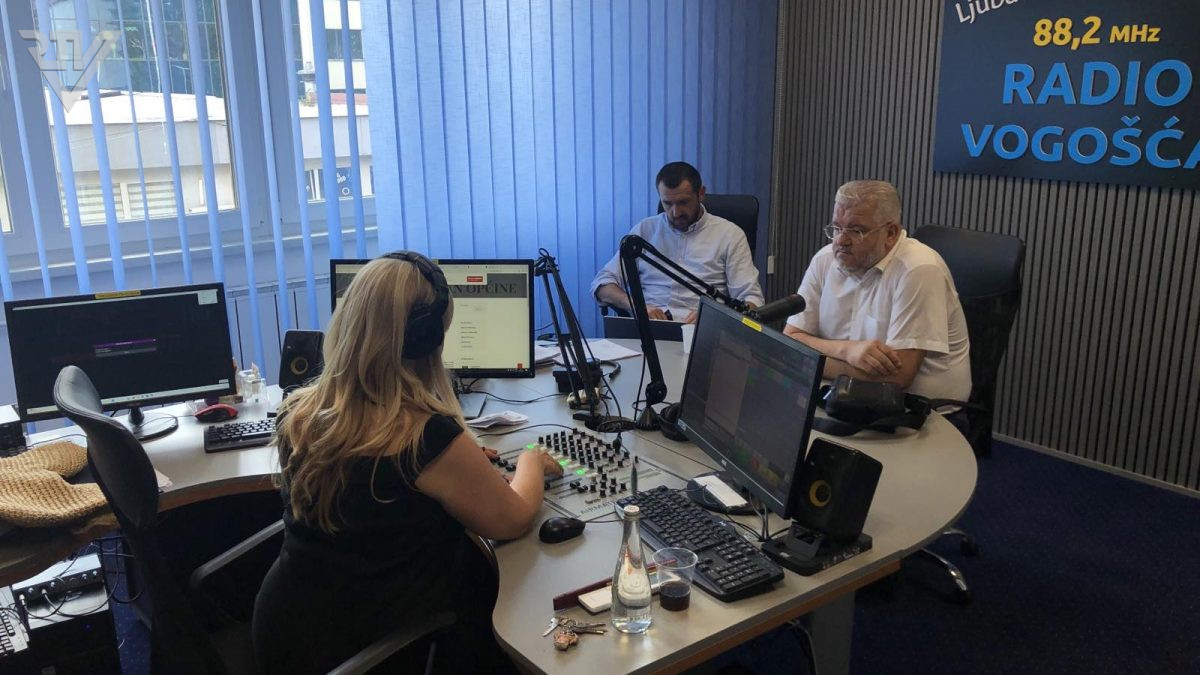 GOST PROGRAMA RADIJA VOGOŠĆA NAČELNIK OPĆINE VOGOŠĆA MIGDAD HASANOVIĆ