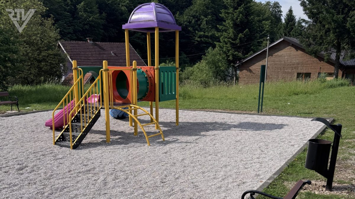 U VOGOŠĆI OKONČANI RADOVI NA REKONSTRUKCIJI DJEČIJEG IGRALIŠTA GORA