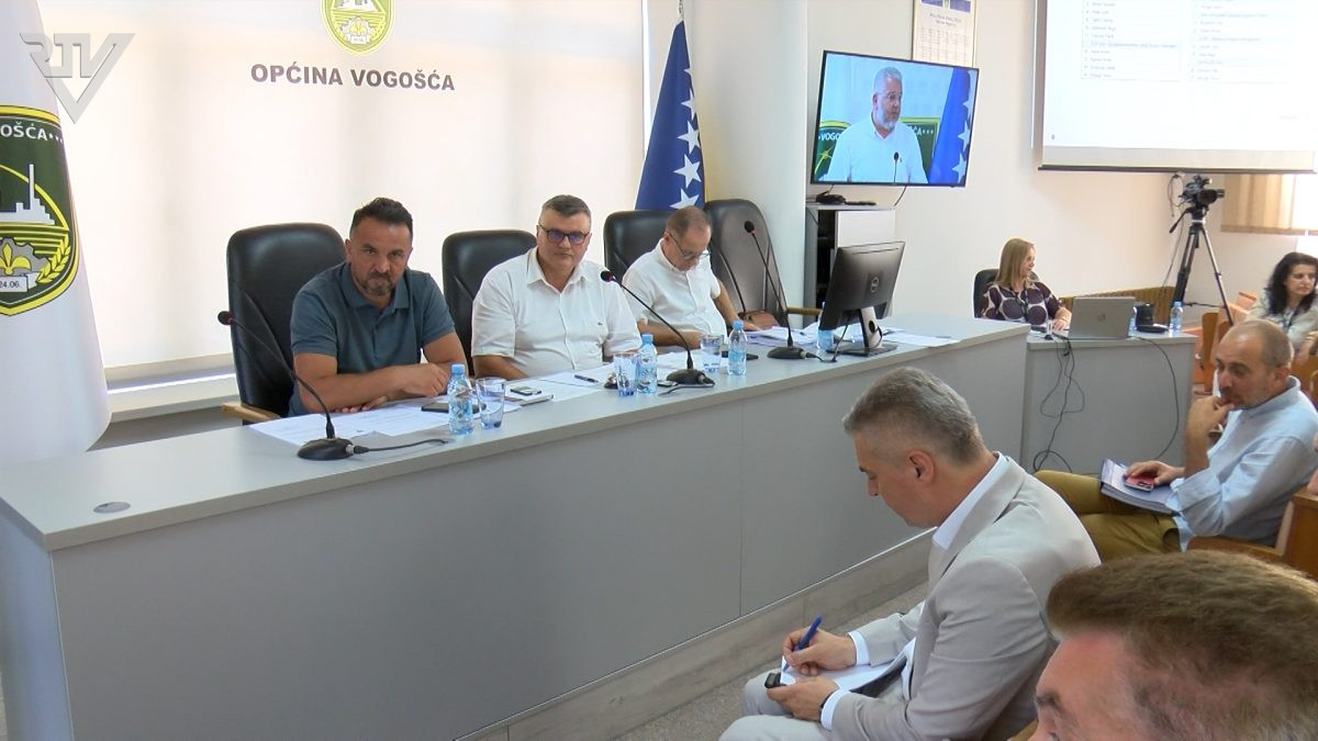 U VOGOŠĆI ODRŽANA REDOVNA SJEDNICA OPĆINSKOG VIJEĆA VOGOŠĆA – USVOJENA ODLUKA O PRODUŽENJU RADA UGOSTITELJSKIH OBJEKATA I LJETNIH BAŠTI ZBOG UTAKMICA NOGOMETNE A REPREZENTACIJE NA SVJETSKOM PRVENSTVU