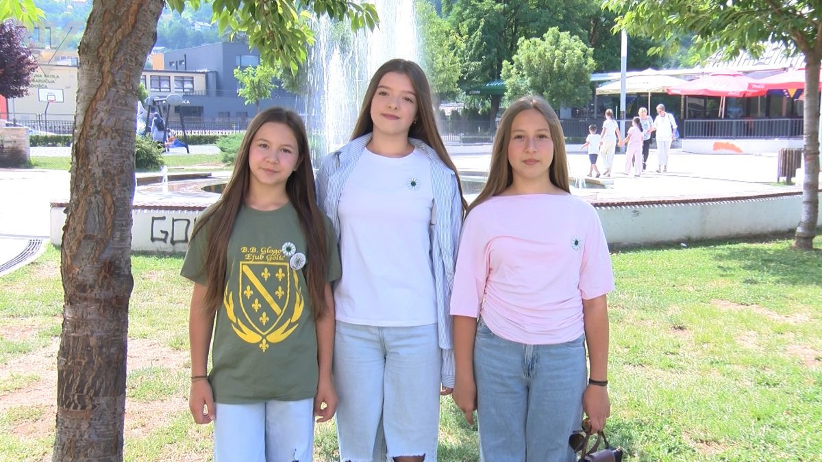ZA DJEDA, ZA ISTINU, ZA SJEĆANJE – ELIF, MERJEM I IMAN NA MARŠU MIRA