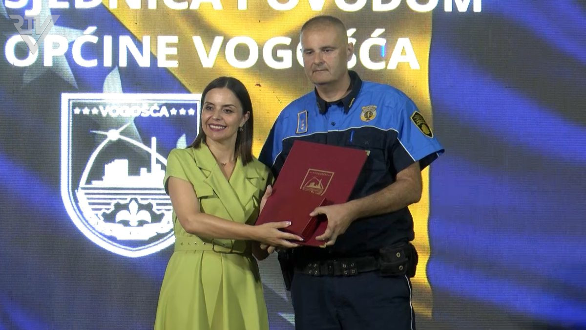 ZAJEDNICA PREPOZNALA TRUD: ZAHVALNICA POLICIJSKOJ UPRAVI VOGOŠĆA