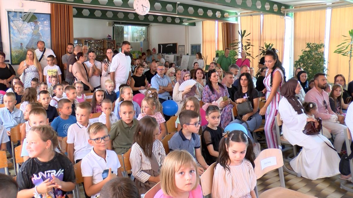 SVEČANI PRIJEM ZA 43 PRVAČIĆA OŠ “IZET ŠABIĆ”