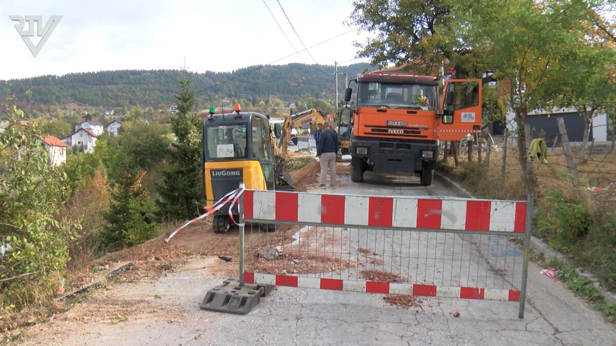 POČELI RADOVI NA SANACIJI KLIZIŠTA U NASELJU ORAHOV BRIJEG