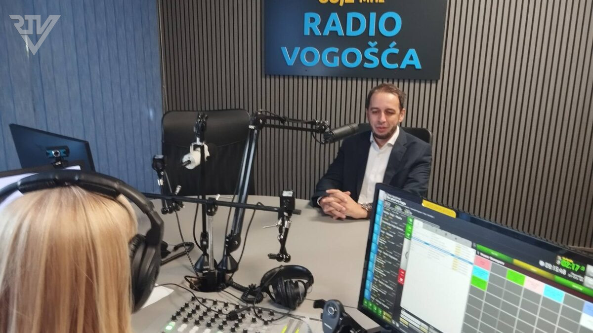 Prof. dr. ĐEVAD ŠAŠIĆ: USPJEŠNIH 20 GODINA POSTOJANJA FAKULTETA ZA UPRAVU